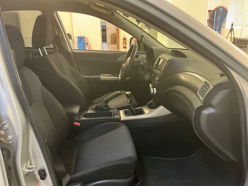 Subaru Impreza 2.0 Diesel Active 4WD — zdjęcie 3