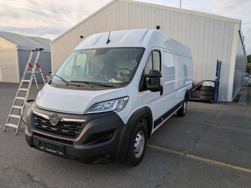 Opel Movano