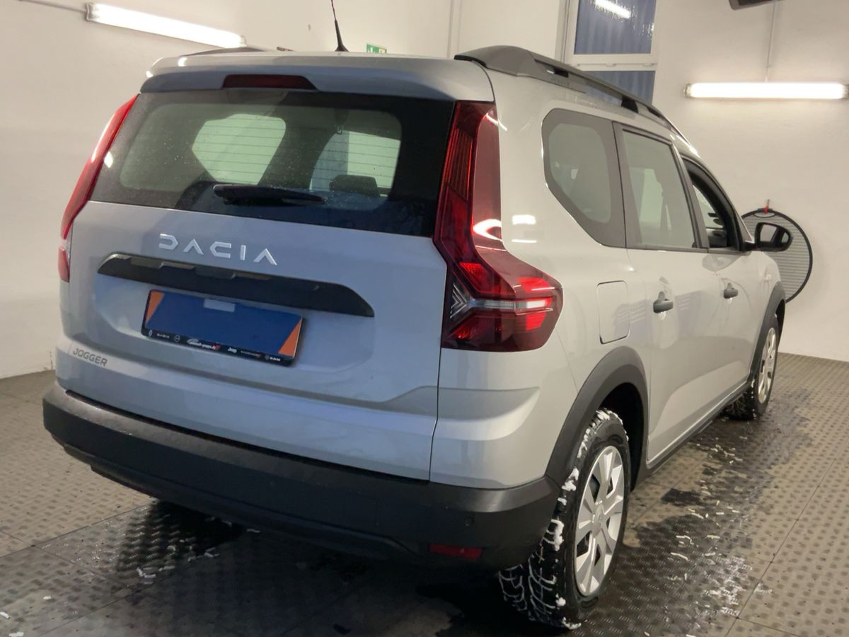 Dacia Jogger 2023 — photo 9