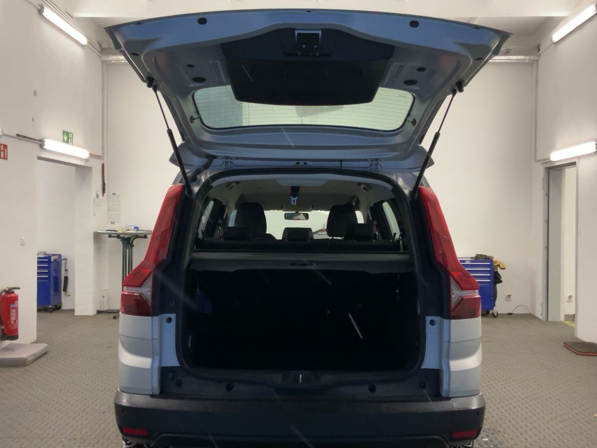 Dacia Jogger 2023 — photo 16