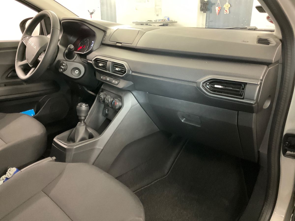 Dacia Jogger 2023 — photo 32
