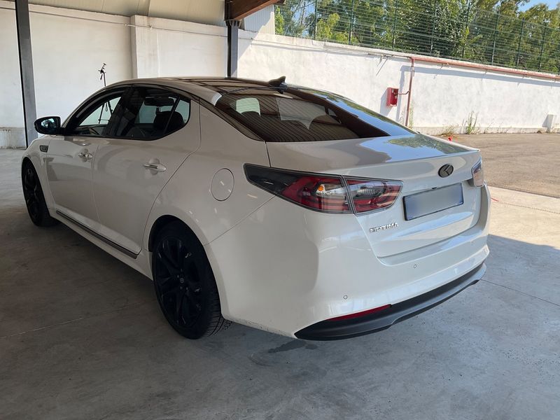 Kia Optima 2.0 Hybrid Attract — zdjęcie 3