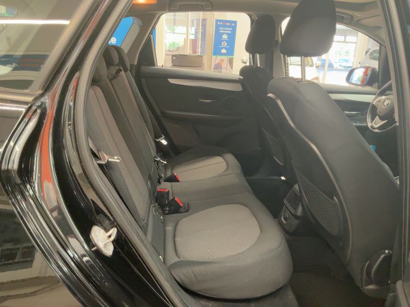 BMW 2er 218i Active Tourer Basis — zdjęcie 14