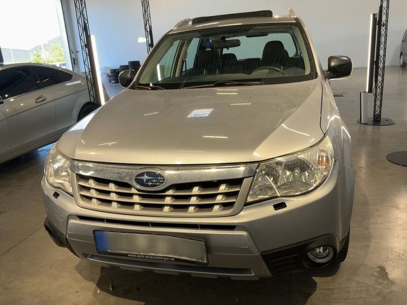 Subaru Forester 2.0 X Edition — zdjęcie 9