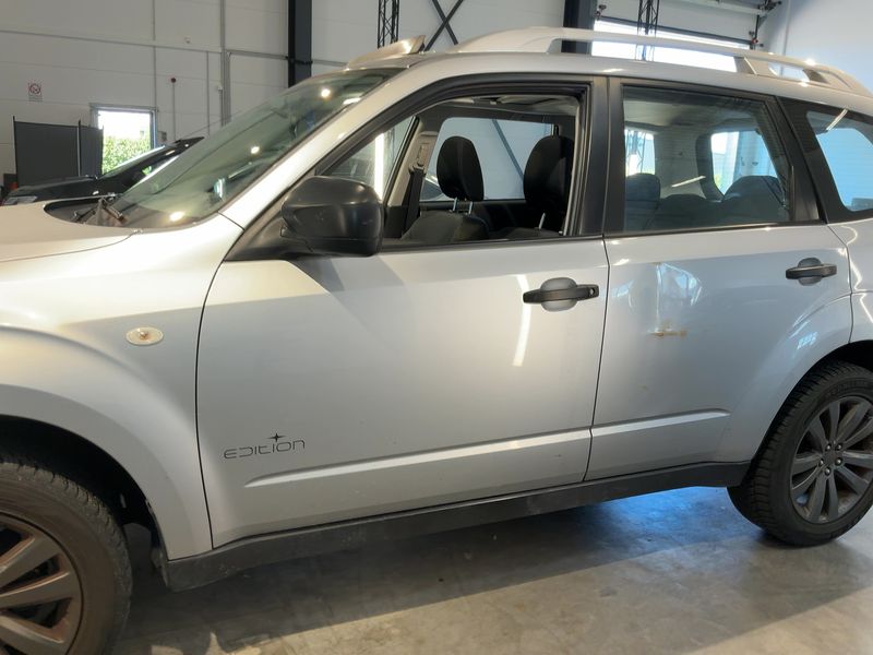 Subaru Forester 2.0 X Edition — zdjęcie 4