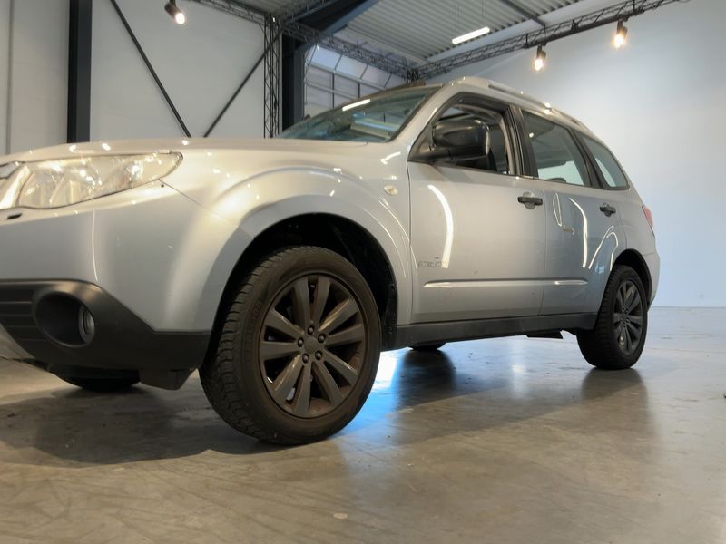 Subaru Forester 2.0 X Edition — zdjęcie 2