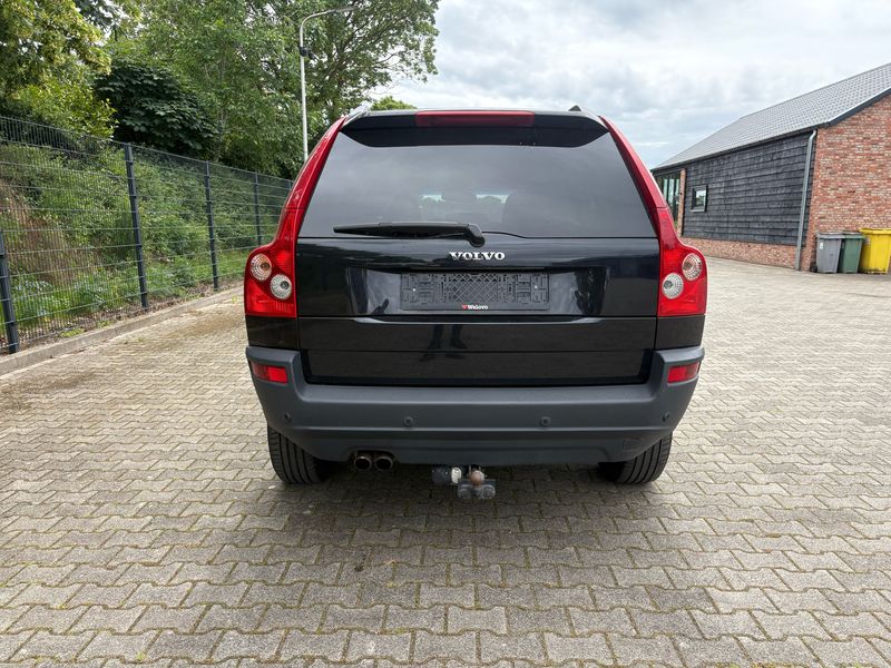 Volvo XC90 4.4 V8 Summum — zdjęcie 15