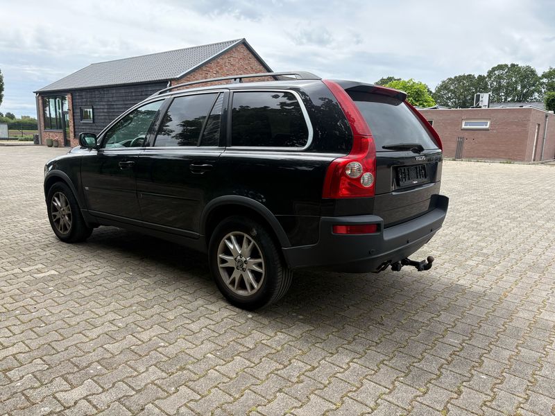 Volvo XC90 4.4 V8 Summum — zdjęcie 20