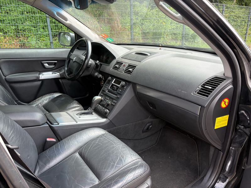 Volvo XC90 4.4 V8 Summum — zdjęcie 14