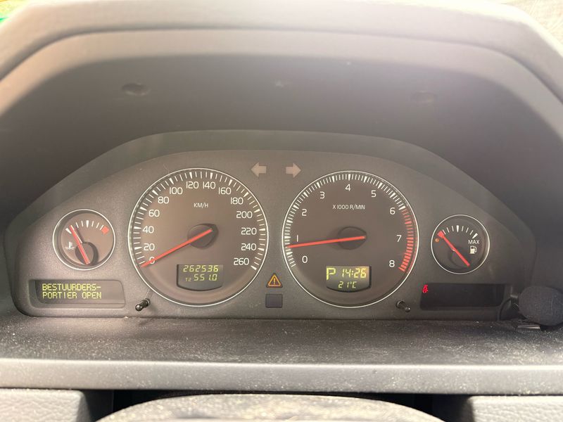 Volvo XC90 4.4 V8 Summum — zdjęcie 12