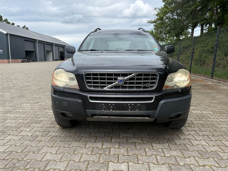 Volvo XC90 4.4 V8 Summum — zdjęcie 21