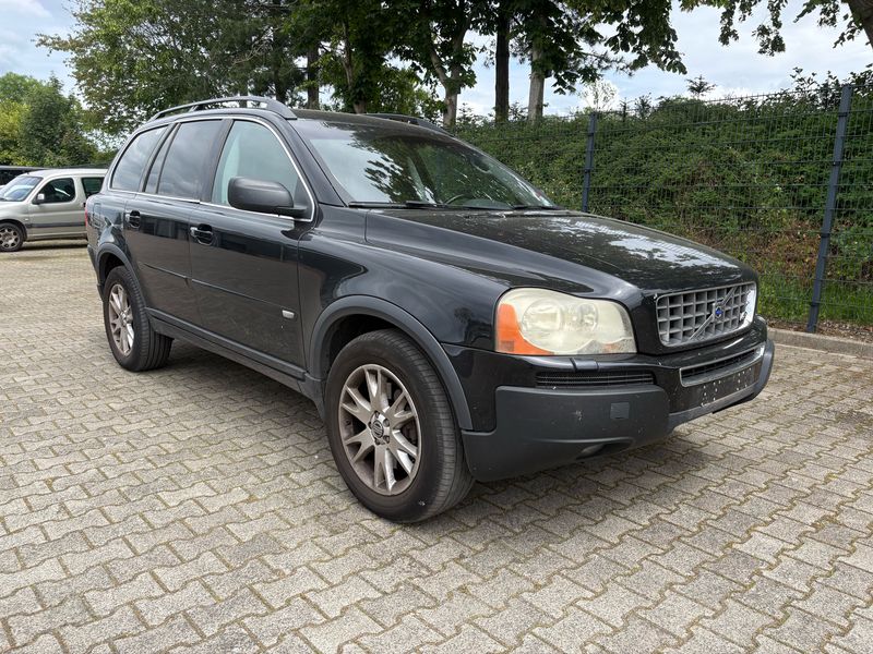 Volvo XC90 4.4 V8 Summum — zdjęcie 16