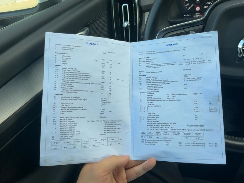 Volvo XC40 2.0 T4 Momentum Pro 2WD — zdjęcie 16