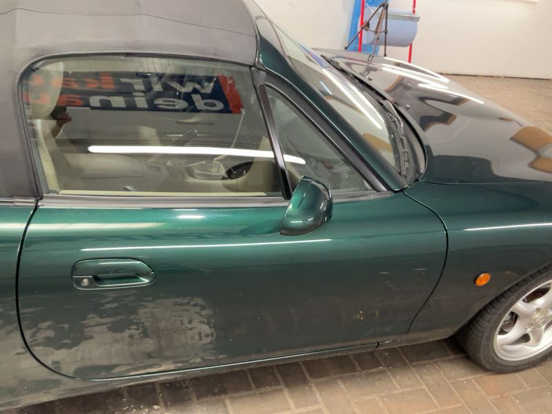 Mazda MX-5 1.6 Miracle — zdjęcie 7
