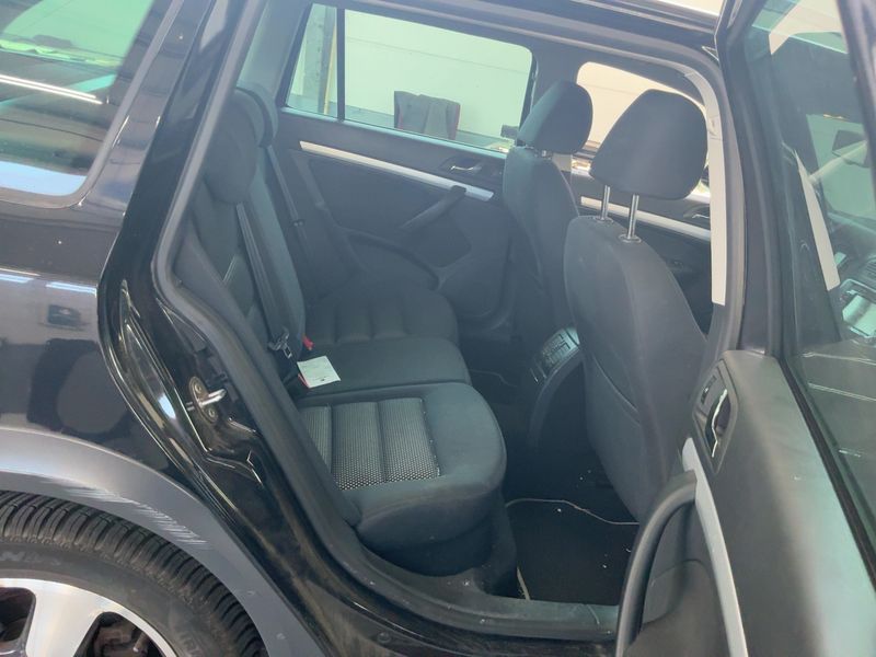 Skoda Octavia 2.0 TDI Scout 4x4 2011 – снимка 19