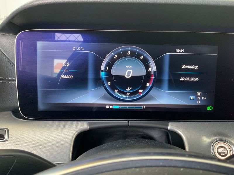 Mercedes-Benz E-Klasse E 220 d AMG Line — zdjęcie 13