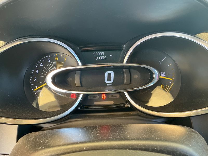 Renault Clio 0.9 Energy Expression 2013 – снимка 18