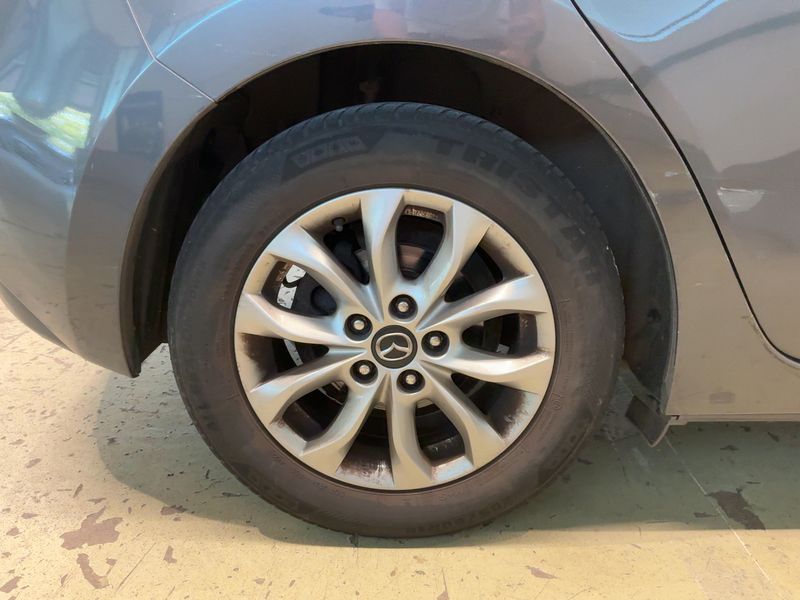 Mazda 3 2.0 Center-Line 2014 – снимка 9