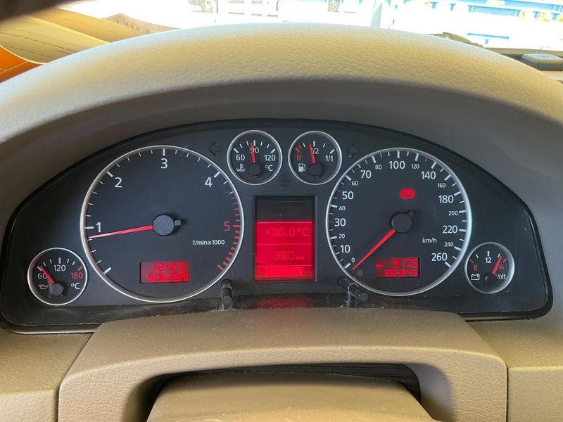 Audi A6 1.9 TDI — zdjęcie 4