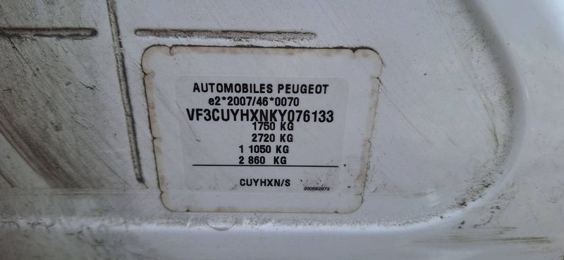 Peugeot 2008 1.5 Blue-HDi Allure Business 2019 – снимка 19