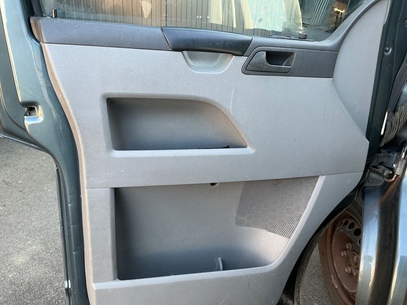 Volkswagen T5 California 2.5 TDI Beach 2007 – снимка 31