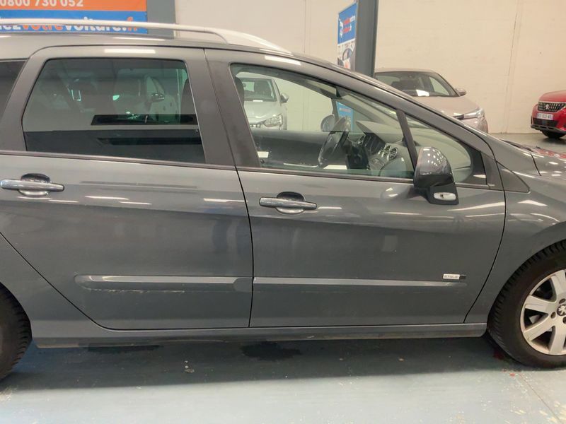 Peugeot 308 1.6 e-HDi Style — zdjęcie 7