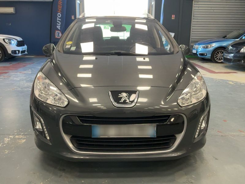 Peugeot 308 1.6 e-HDi Style — zdjęcie 9