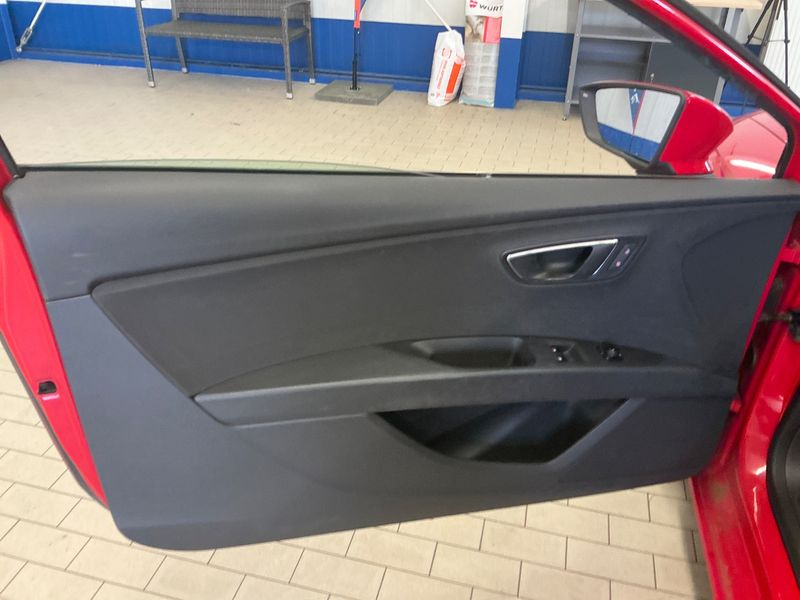 Seat Leon 1.6 TDI Style 2013 – снимка 22