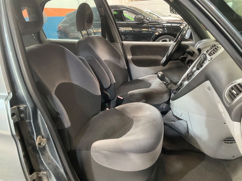 Citroen Xsara Picasso 1.6 LX Plus — zdjęcie 3