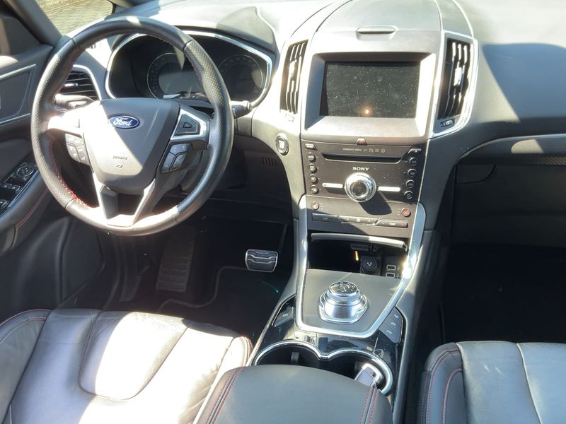 Ford S-Max 2.0 TDCi EcoBlue ST-Line AWD — zdjęcie 12
