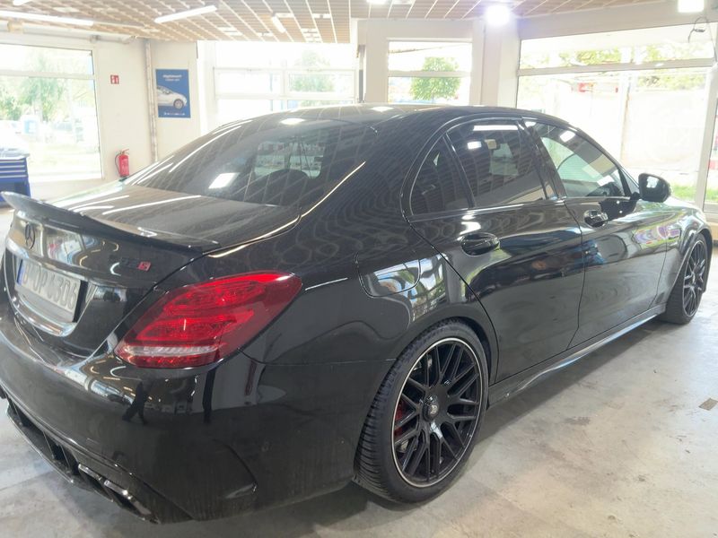 Mercedes-Benz C-Klasse C 63 AMG — zdjęcie 6