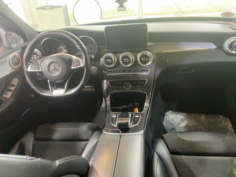 Mercedes-Benz C-Klasse C 63 AMG — zdjęcie 12