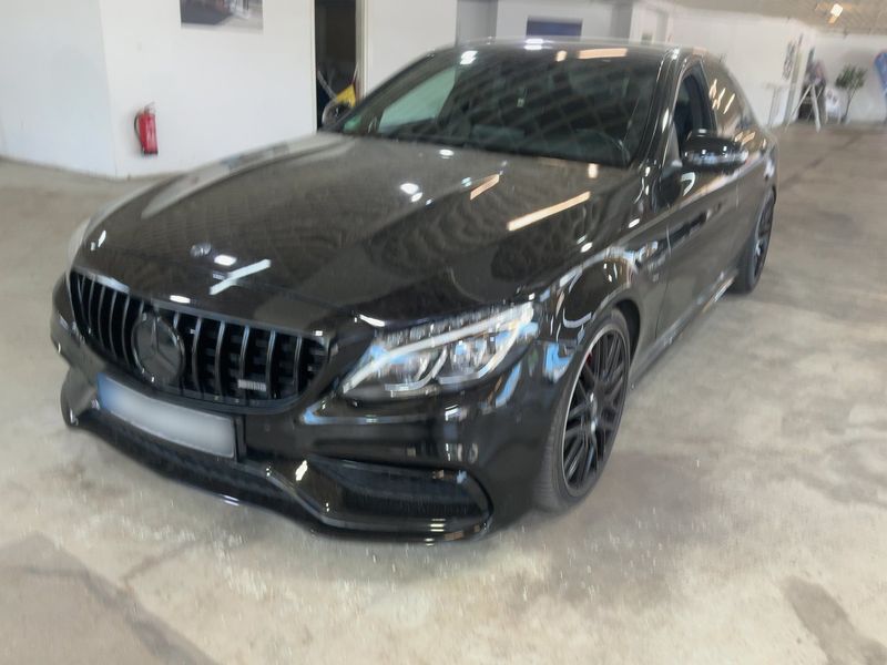 Mercedes-Benz C-Klasse C 63 AMG — zdjęcie 1