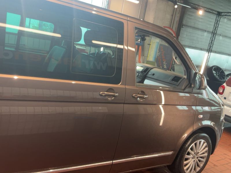 Volkswagen T5 Multivan 2.0 TDI Highline — zdjęcie 7