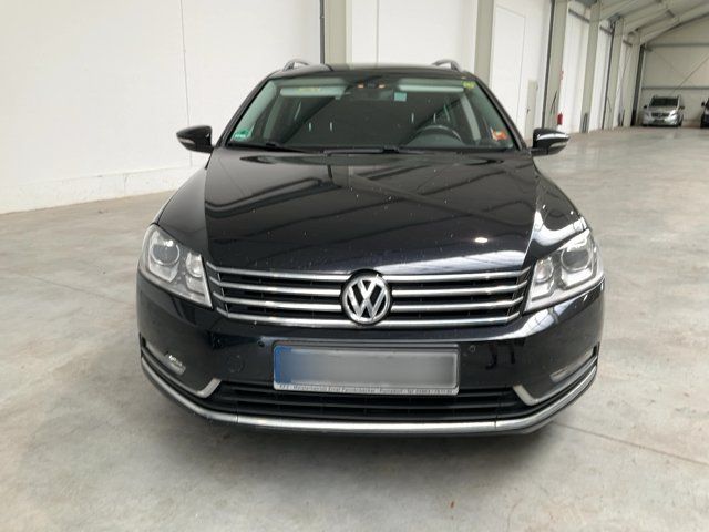 Volkswagen Passat 1.6 TDI Business Edition BlueMotion Tech 2015 – снимка 14