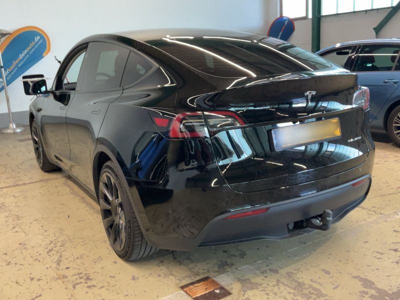 Tesla Model Y Long Range Dual AWD Premium — zdjęcie 3