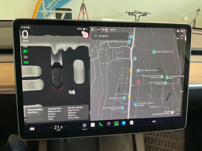 Tesla Model Y Long Range Dual AWD Premium — zdjęcie 13