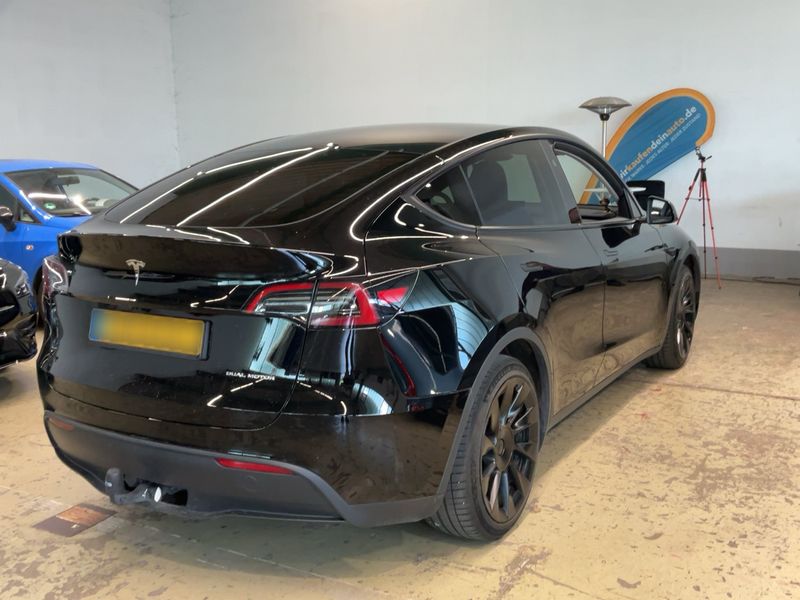 Tesla Model Y Long Range Dual AWD Premium — zdjęcie 6
