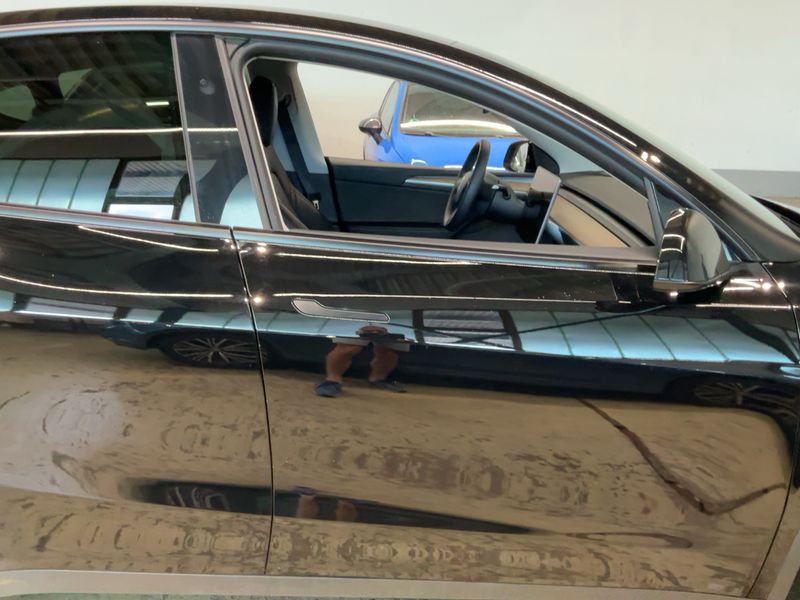 Tesla Model Y Long Range Dual AWD Premium — zdjęcie 7