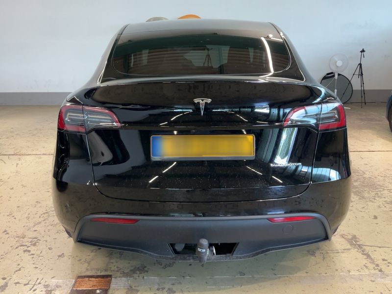 Tesla Model Y Long Range Dual AWD Premium — zdjęcie 5
