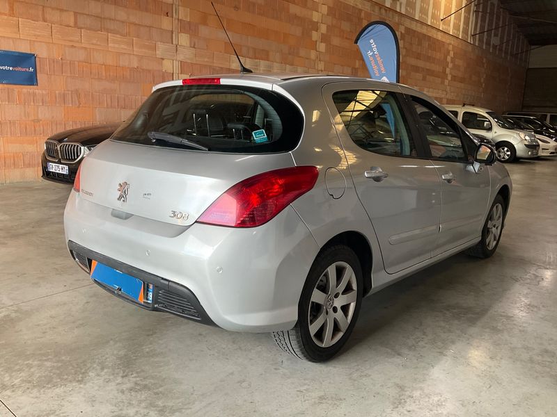 Peugeot 308 1.6 HDi Feline — zdjęcie 2