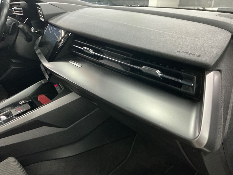 Audi A3 Sportback 35 TDI S line 2023 – снимка 23