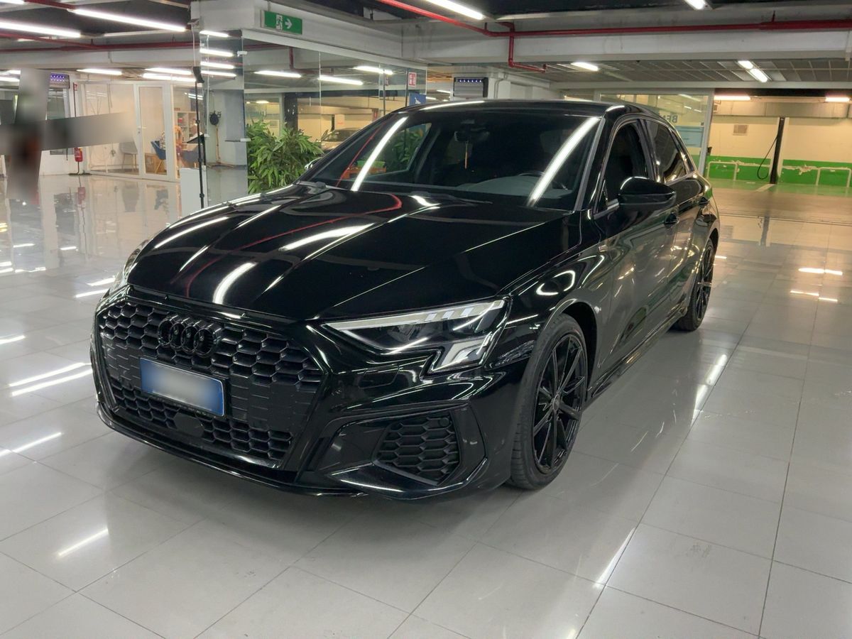 Audi A3 2023 — photo 1