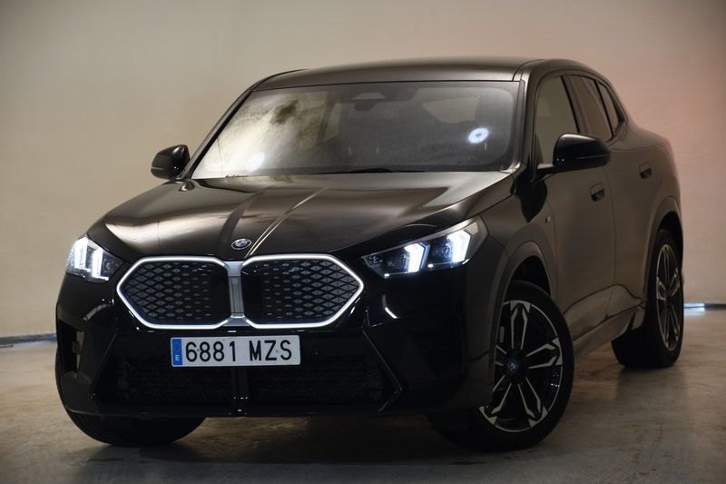 BMW iX2 eDrive20 M Sport — zdjęcie 2