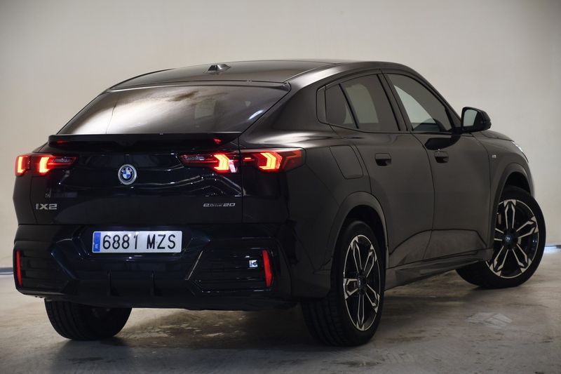 BMW iX2 eDrive20 M Sport — zdjęcie 6