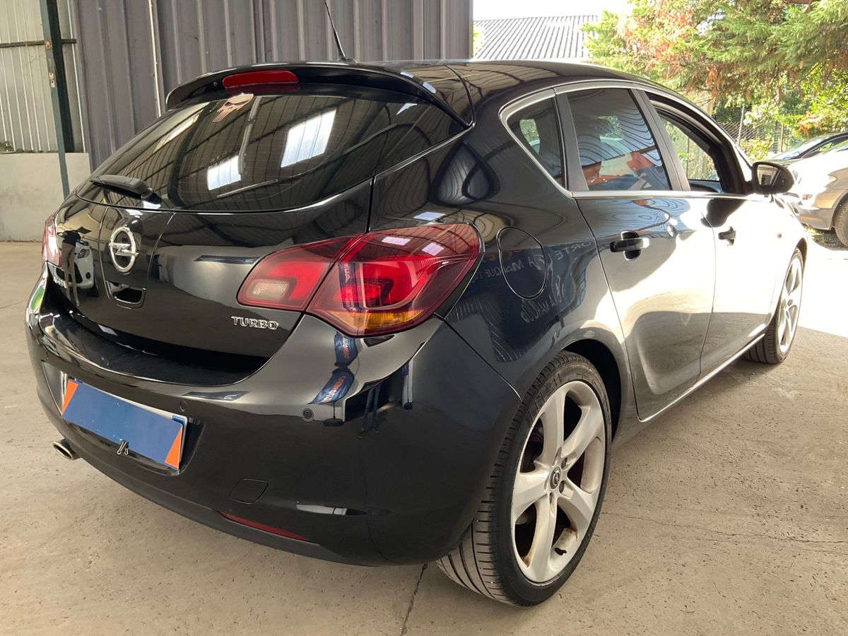 Opel Astra 1.6 Turbo Edition Sport
