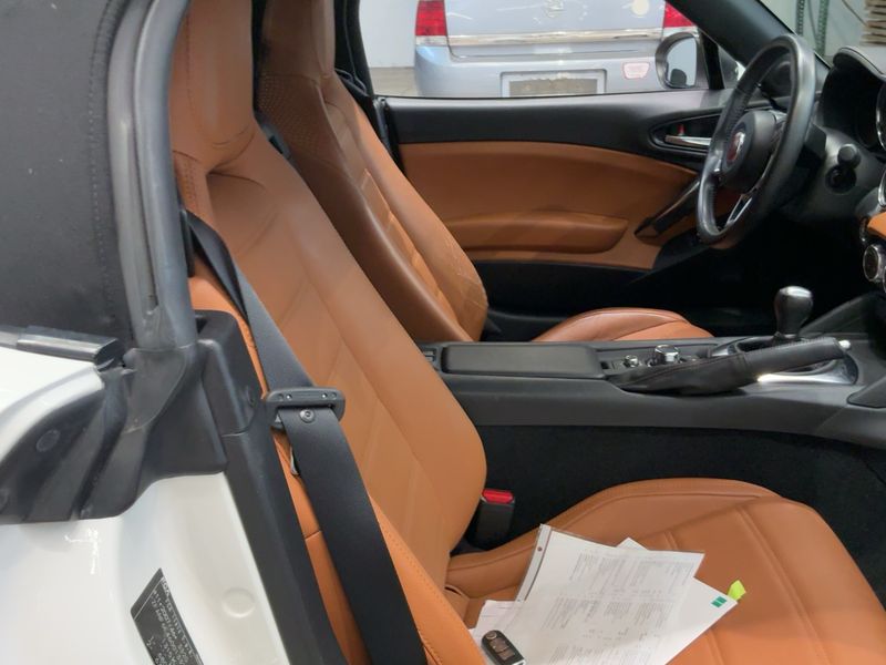Fiat 124 Spider 1.4 Turbo Lusso — zdjęcie 14