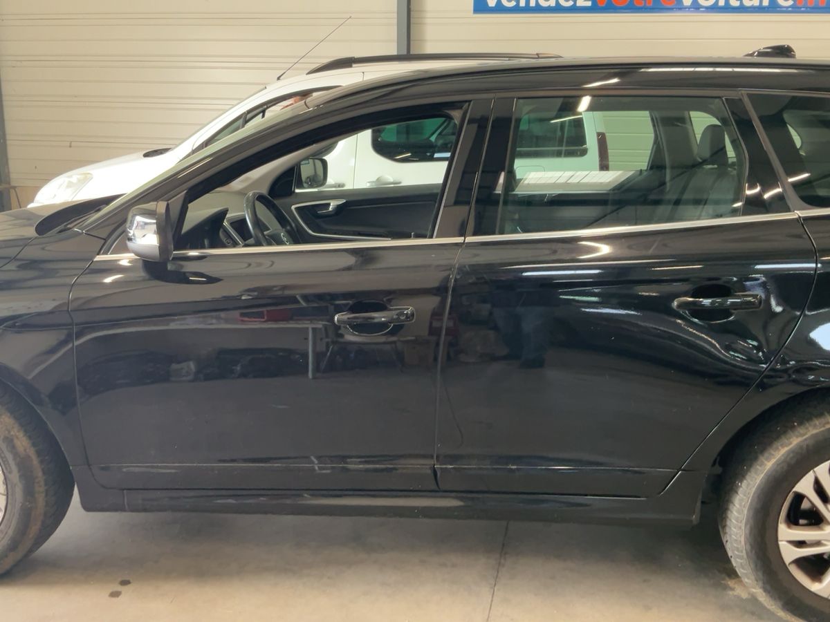 Volvo XC60 2017 — photo 5