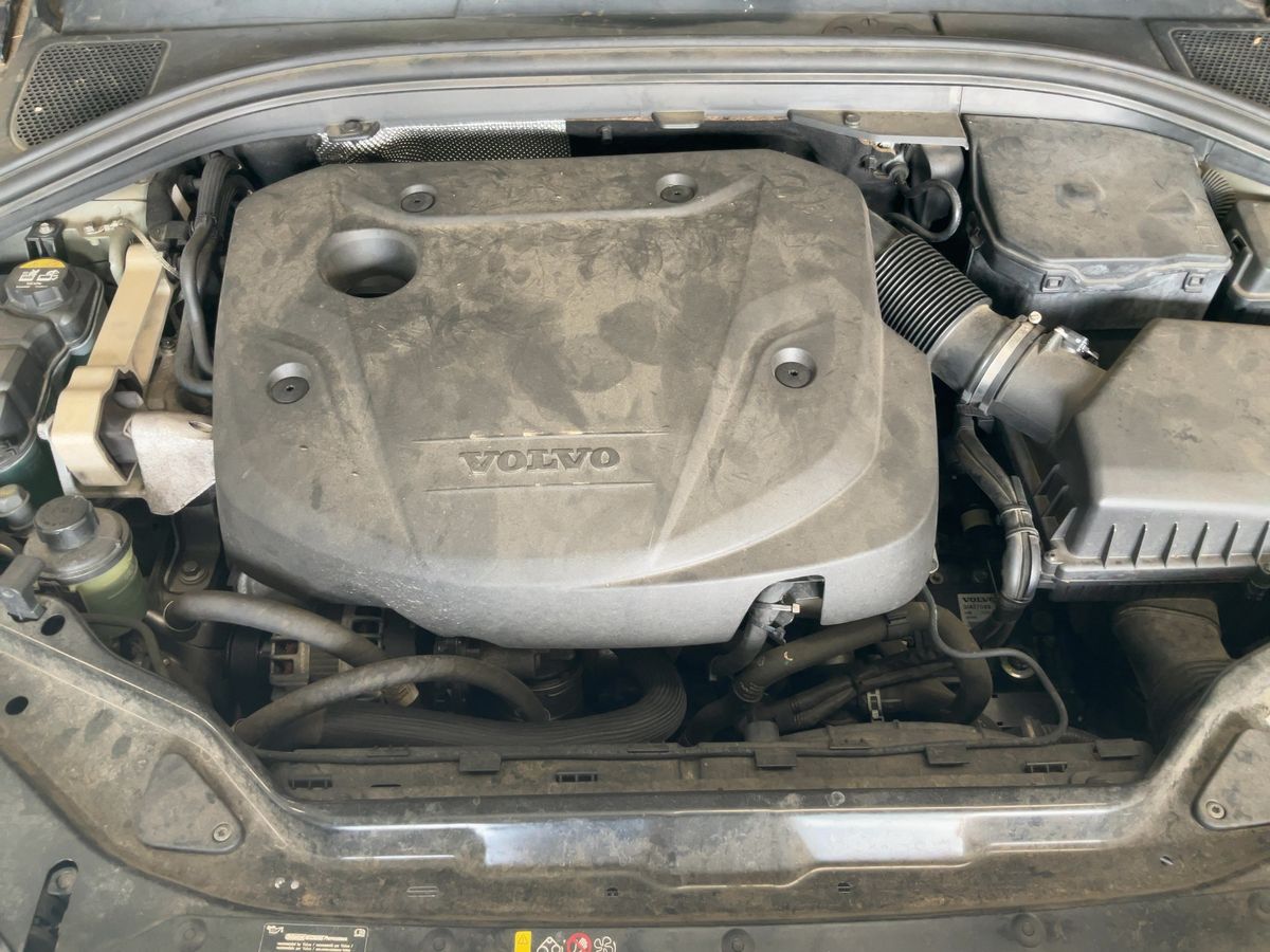 Volvo XC60 2017 — photo 46