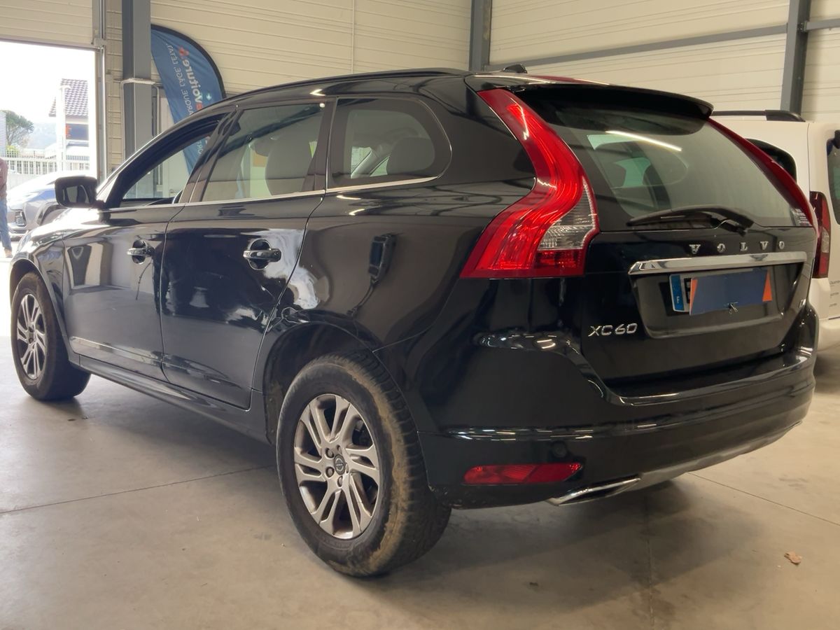 Volvo XC60 2017 — photo 7